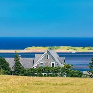 Meet your Posher, Martina